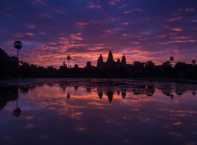 Angkor Wat at dawn    Olympus OM-D E-M1 12-40mm f2.8