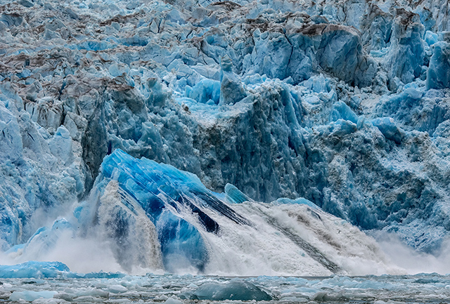 Glacier calving on South Sawyer Glacier, Tracy Arm    Olympus E-M1  50-200