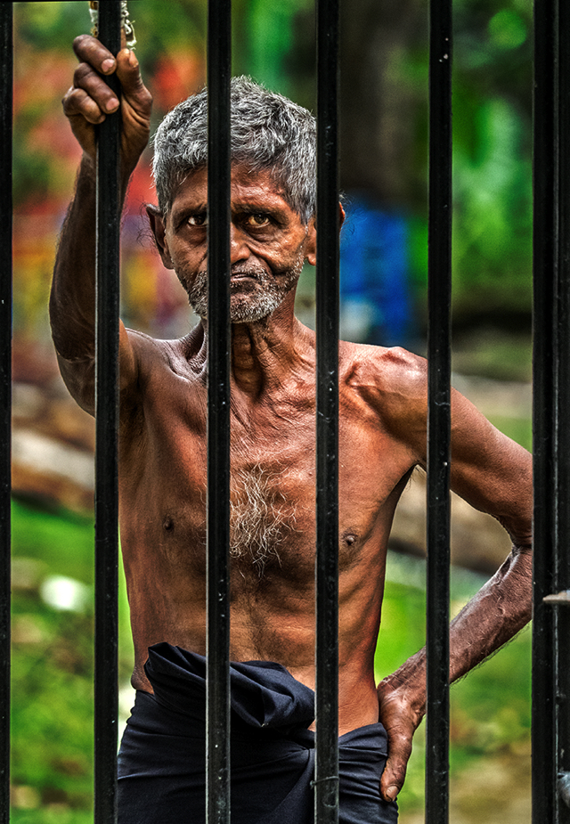 farmer, along Madu Ganga River, Sri Lanka      E-M1  40-150mm