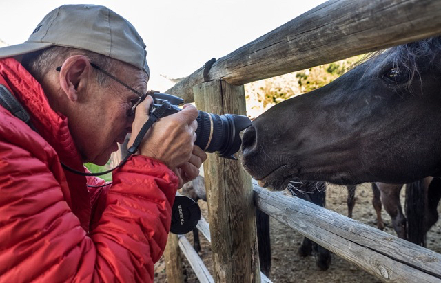 Nose to nose, Tom Barry and subject...Oly E-M1  12-40mm f2.8