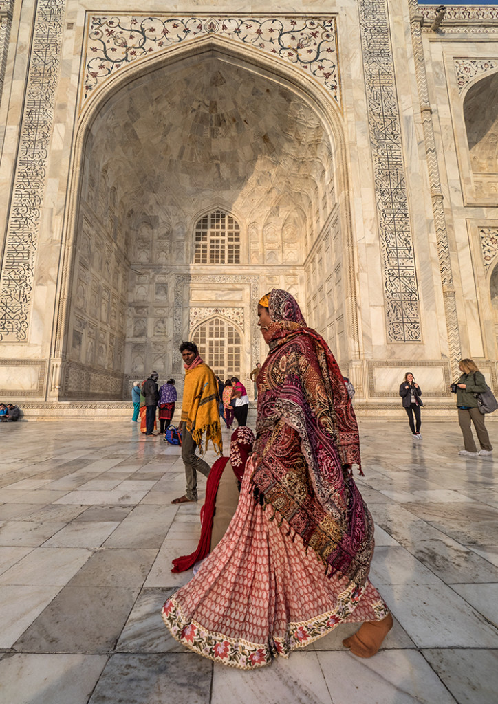 Visitors at Taj Mahal E-M1 7-14mm Pro lens
